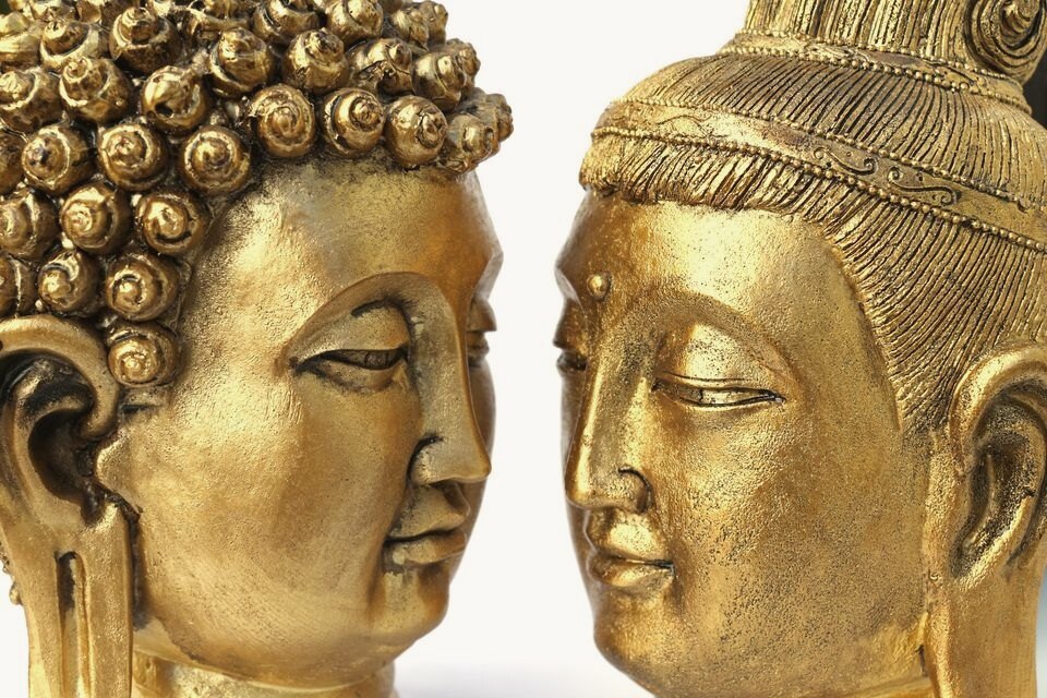 Shiva et Shakti : la conscience et la puissance créatrice.